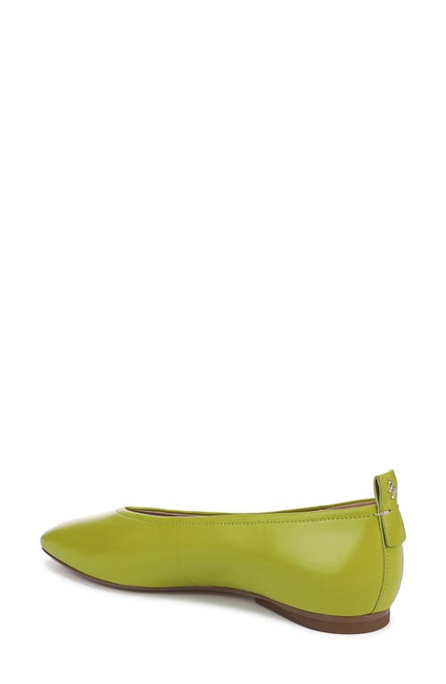 27 Edit Naturalizer Carla Flat In Chartreuse Green
