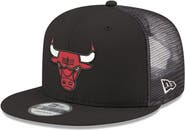New Era Men's New Era Black Chicago Bulls Core Logo Meshback 9FIFTY Snapback Hat