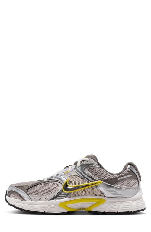 Nike V5 Rnr Sneaker In Multi
