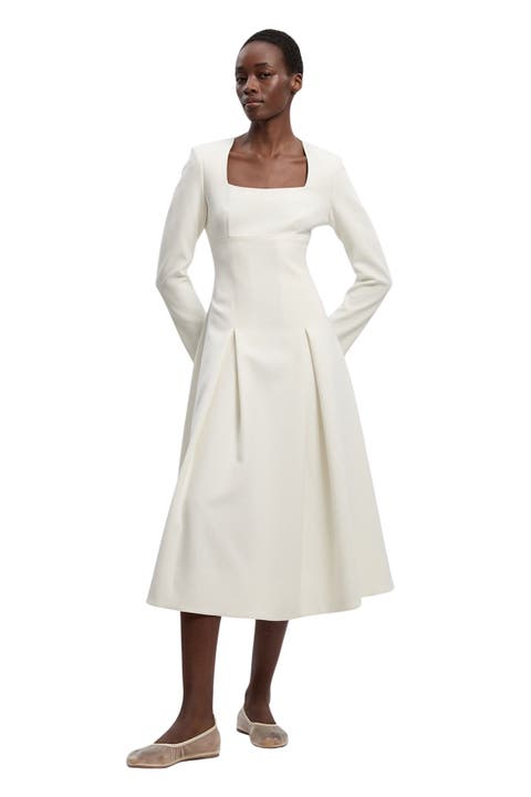 Stretch Sweetheart Neck Midi Dress