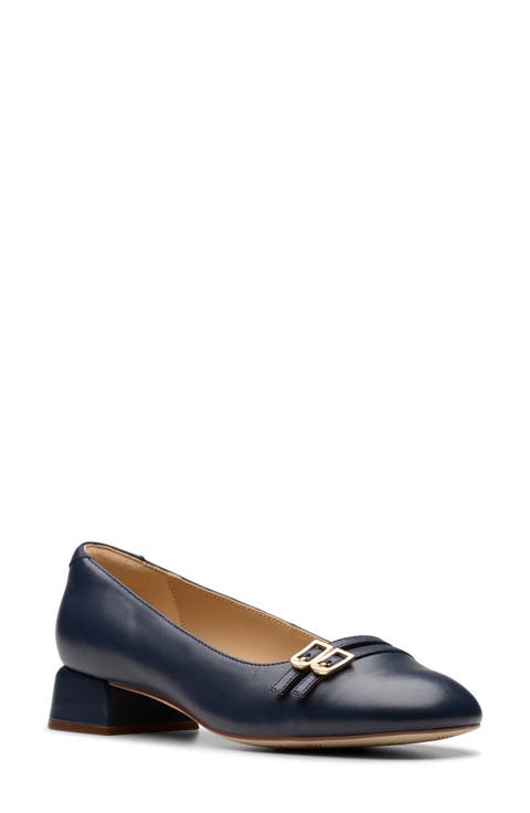 Daiss Court Block Heel Pump