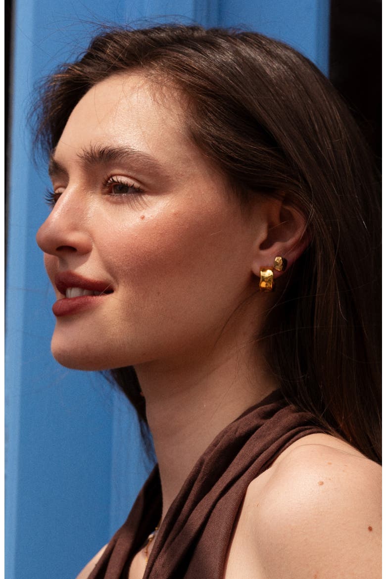 Wide Waterfall Huggie Hoops, Alternate, color, Yellow Gold Vermeil