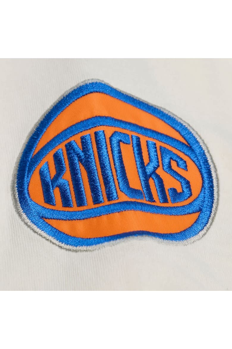 Men's Mitchell & Ness Cream New York Knicks Hardwood Classics Chainstitch Premium T-Shirt, Alternate, color, Cream