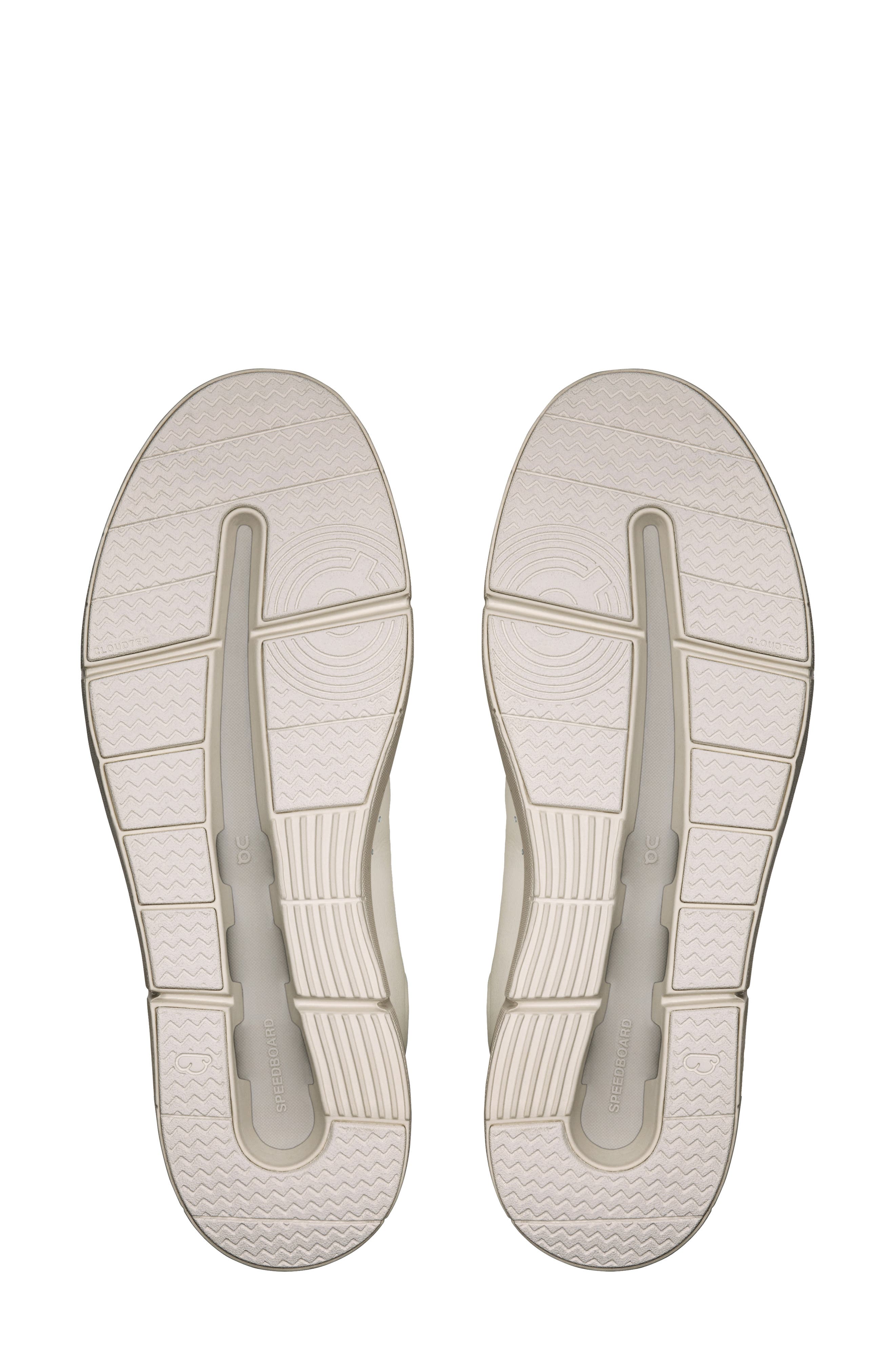 On THE ROGER Advantage Tennis Sneaker, Alternate, color, White/ Heron