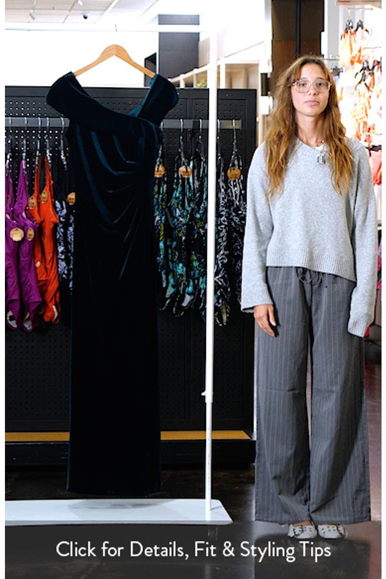 Asymmetric Neck Cap Sleeve Stretch Velvet Gown video