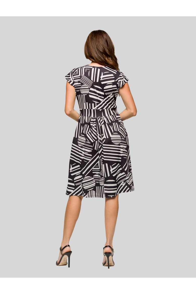 Cap Sleeve Black and White V-Neck Knee Length Pocket Dress, Alternate, color, Black Multi