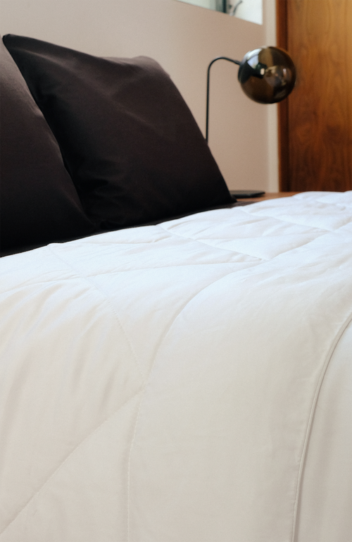 Slumber Cloud Lightweight Ultracool Comforter In White
