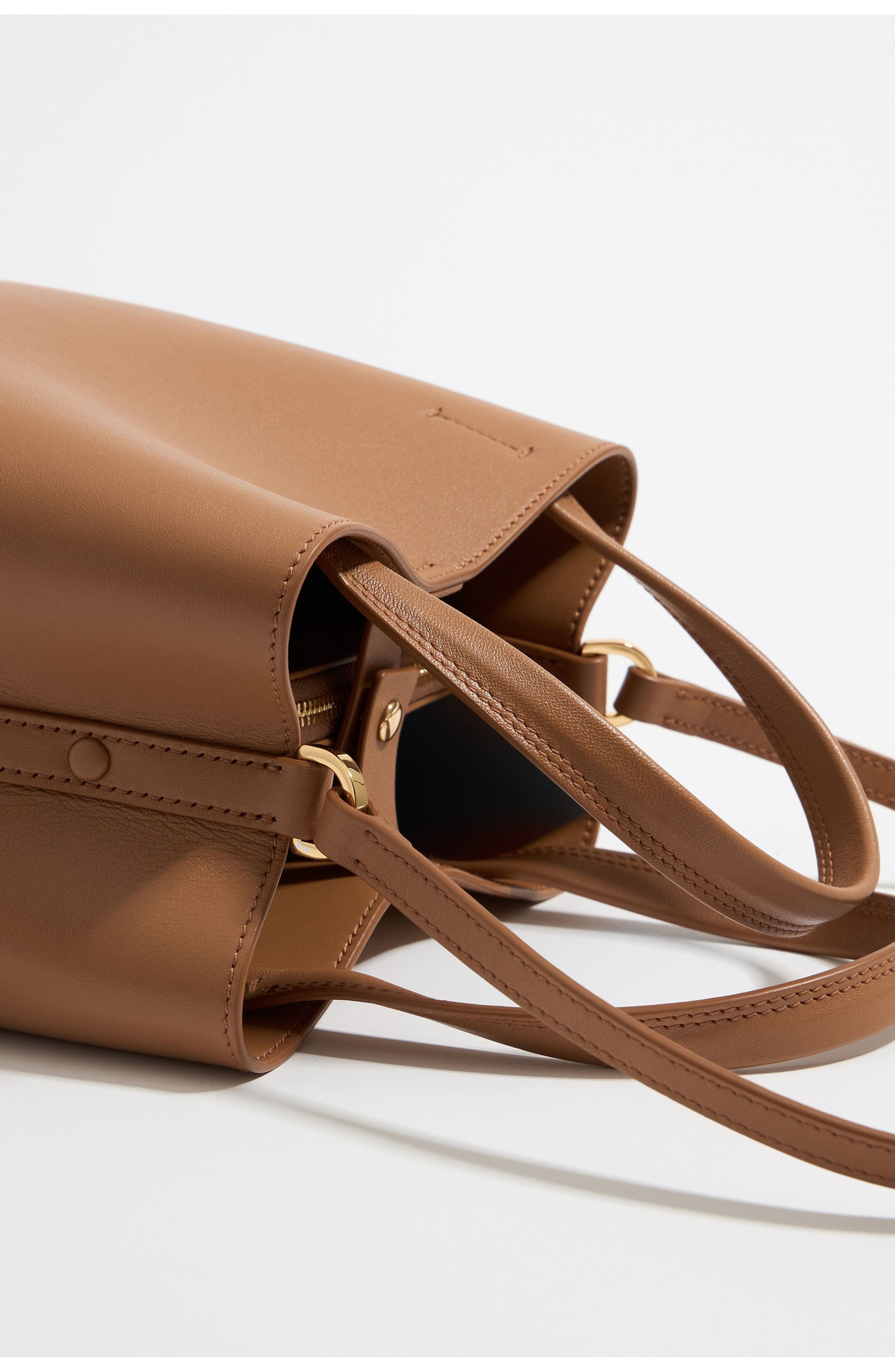 Bimba y Lola Small Honey Leather Chihuahua Bag, Alternate, color, Honey