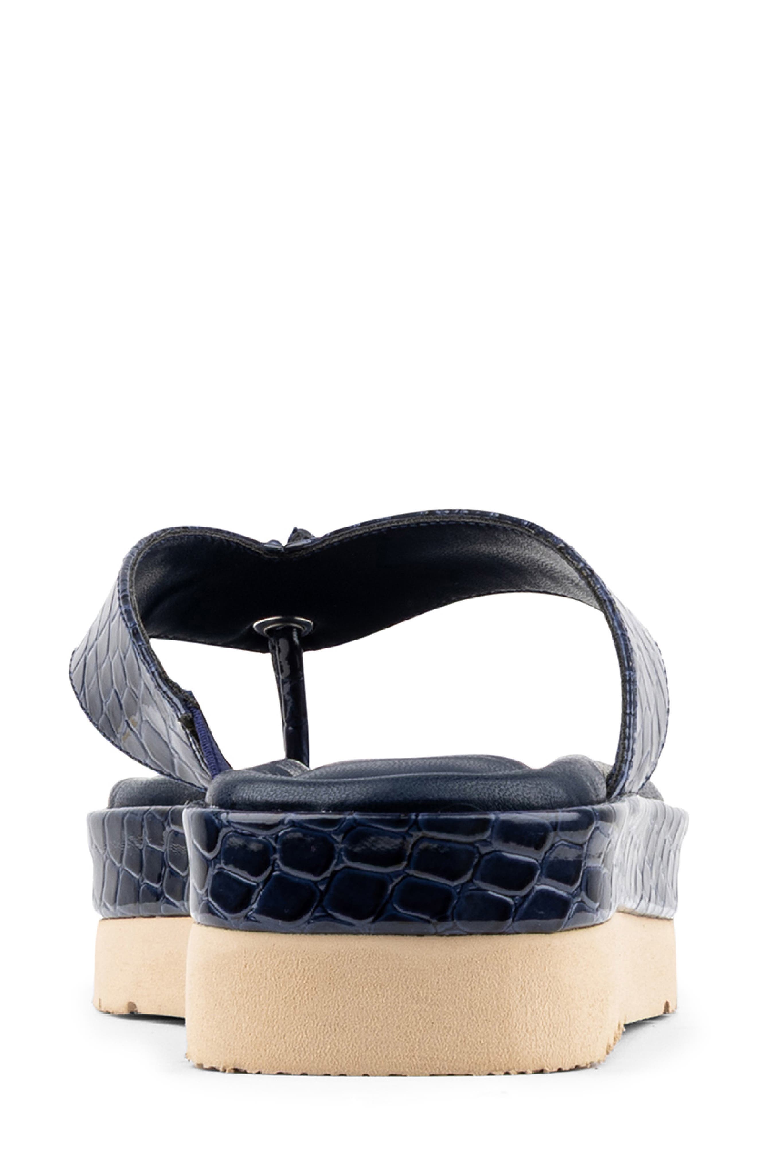 Donald Pliner Thong Sandal, Alternate, color, Navy