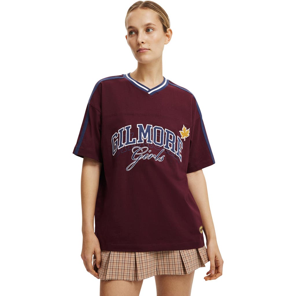 Cotton On Lcn V Neck Retro Graphic Boxy Tee In Burgundy