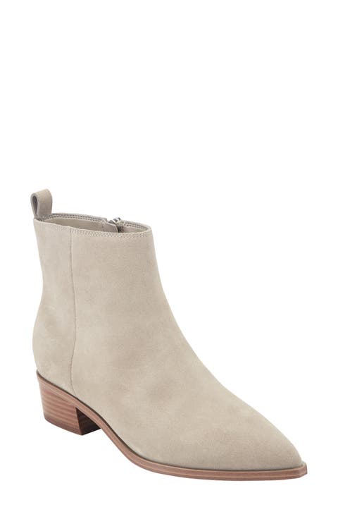 Yalanda Pointed Toe Bootie