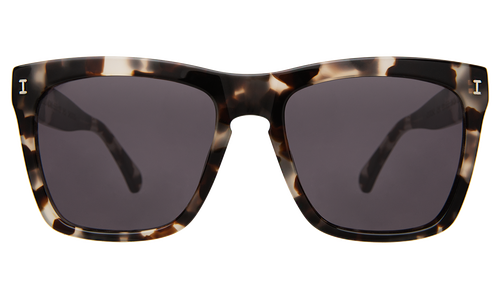 Illesteva Los Feliz Sunglasses In Half/half Tortoise