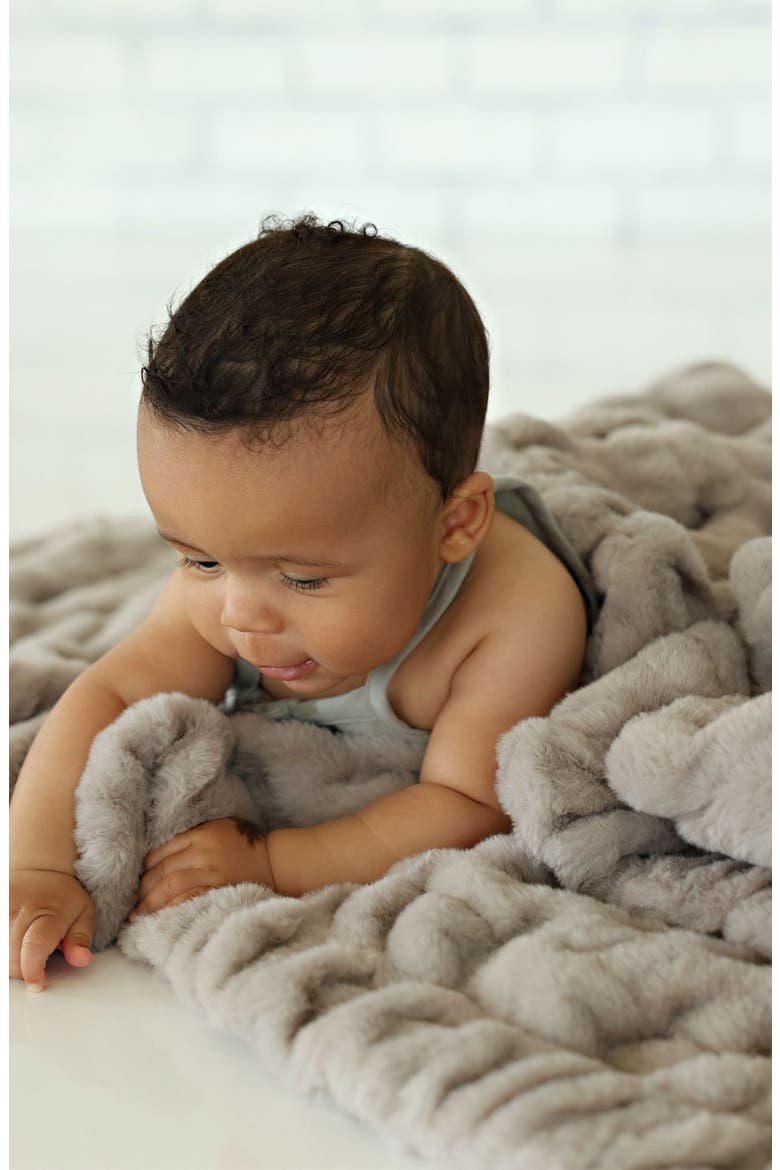 Hugs Tranquil Dove Blanket, Main, color, Gray