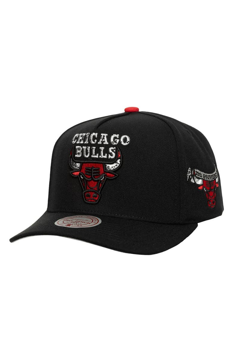 Mitchell & Ness Men's Mitchell & Ness Black Chicago Bulls Core Pro Pinch Adjustable Hat, Main, color, Black