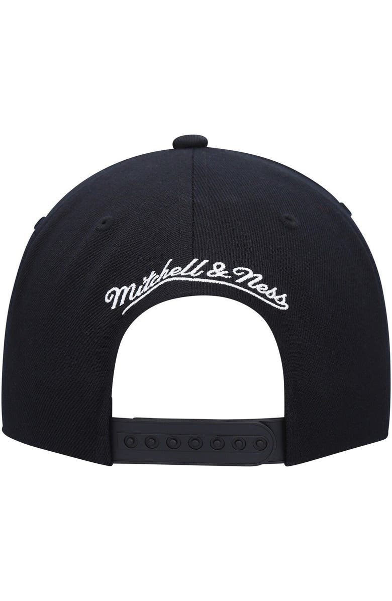 Mitchell & Ness Men's Mitchell & Ness Black Utah Jazz Hardwood Classics Script 2.0 Snapback Hat, Alternate, color, Black