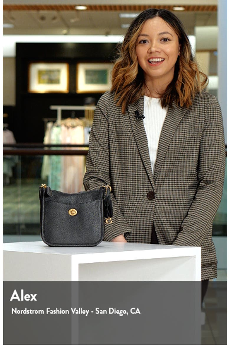 Chaise 10 Leather Crossbody Bag video