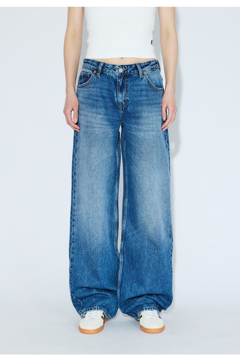 Hill Low Relaxed Jeans, Alternate, color, Stream Mid Fade
