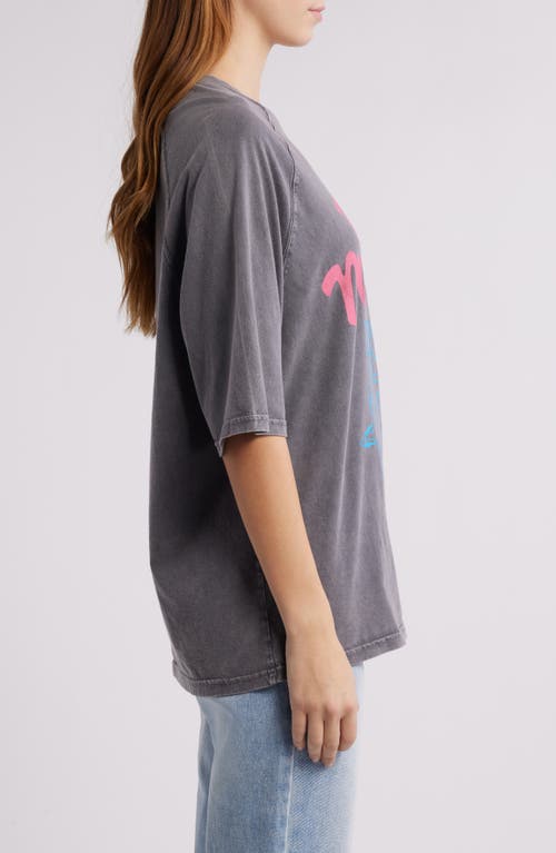 Shop Vinyl Icons Mallorca Shells Cotton Graphic T-shirt In Phantom