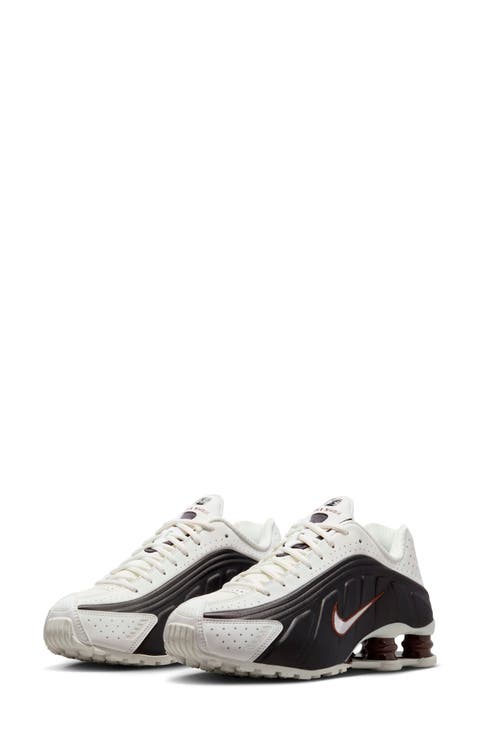 Shox R4 Sneaker (Women)