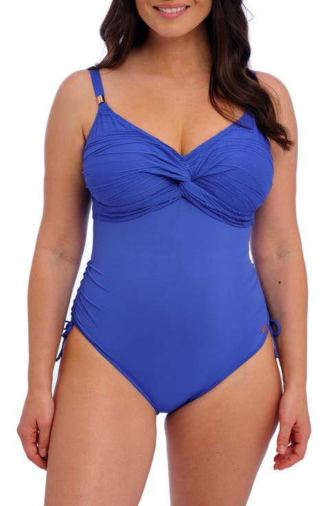 Beach Waves Twist Front Underwire Jacquard One-Piece Swimsuit