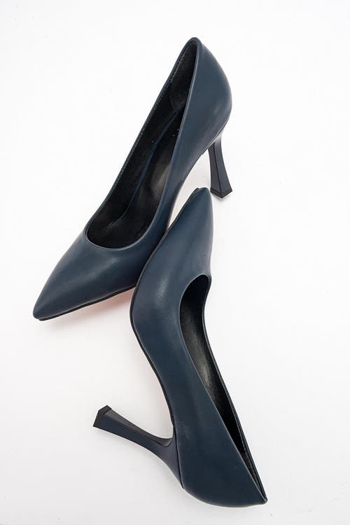 Prologue Shoes Forest Pointed Toe Pump