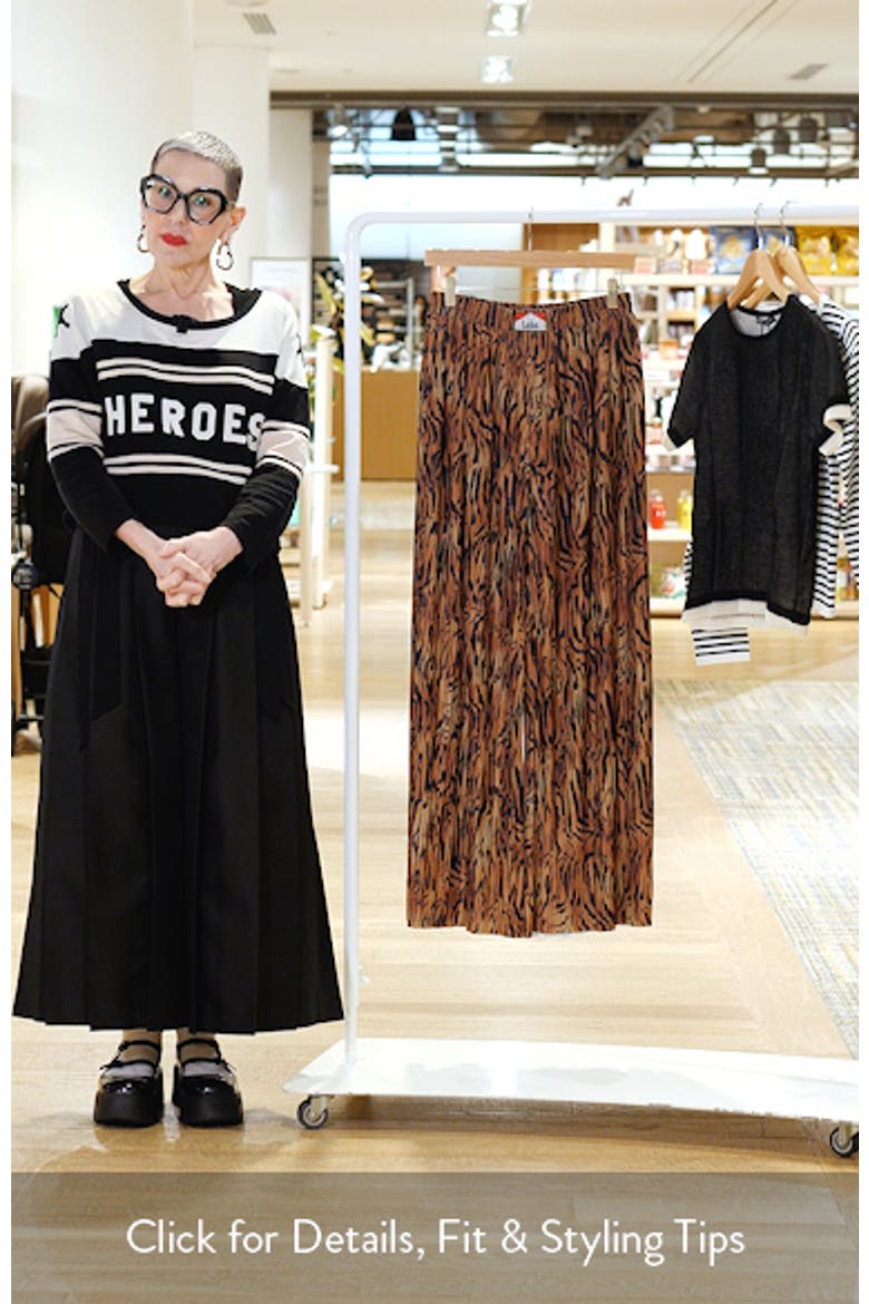 Pleated Wide Leg Pants video