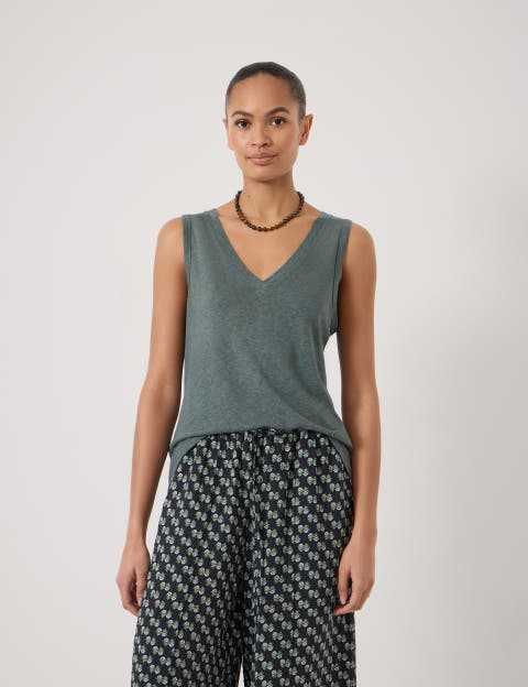 Lio Linen V-Neck Vest