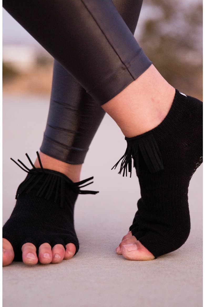 Assorted 2-Pack Fringe Open Toe Grip Socks, Alternate, color, BLACK - GRAY
