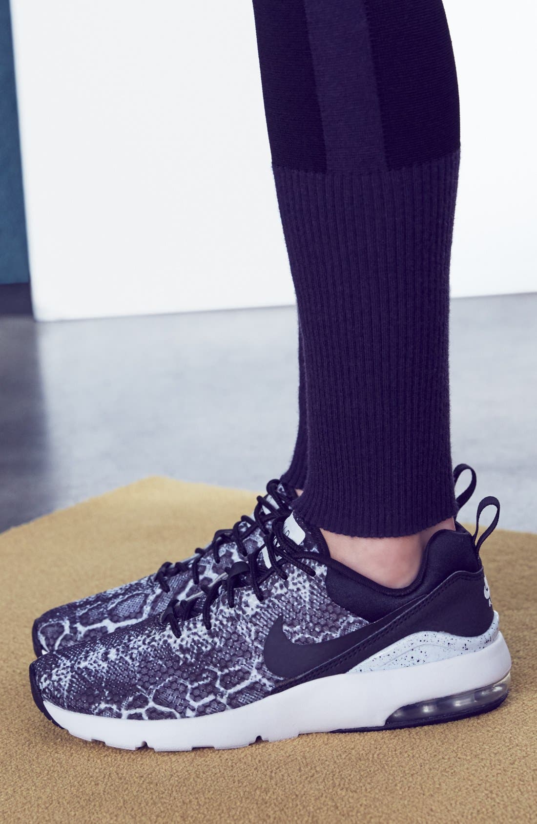 Nike 'Air Max Siren' Print Sneaker, Main, color, 