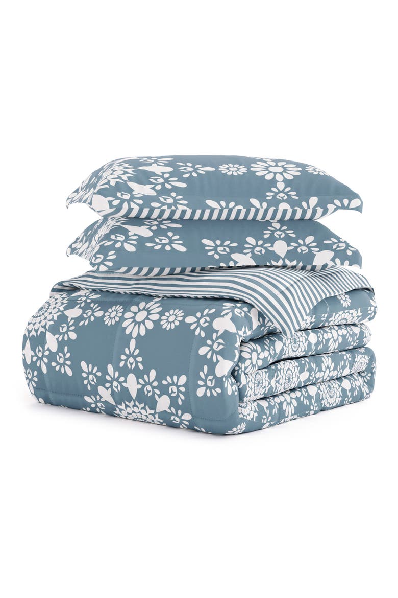Premium Ultra Soft Daisy Medallion Reversible Down-Alternative Comforter Set, Main, color, LIGHT BLUE