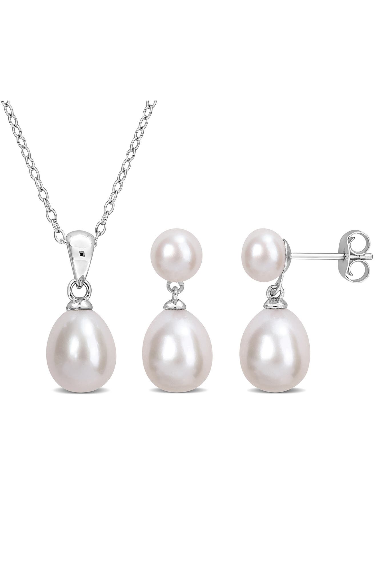 DELMAR 5.5-6mm Cultured Freshwater Pearl Pendant Necklace & Earrings Set