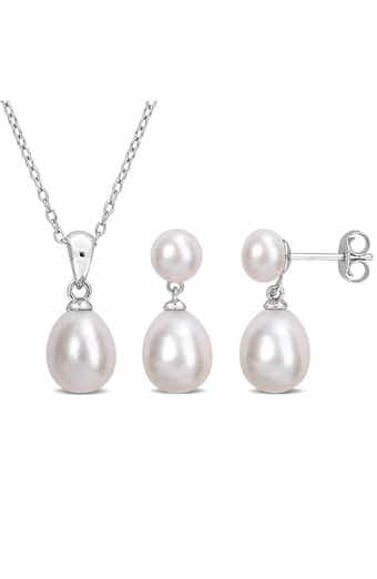 DELMAR 5.5-6mm Cultured Freshwater Pearl Pendant Necklace & Earrings Set