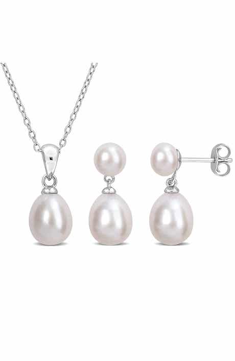 DELMAR 5.5-6mm Cultured Freshwater Pearl Pendant Necklace & Earrings Set