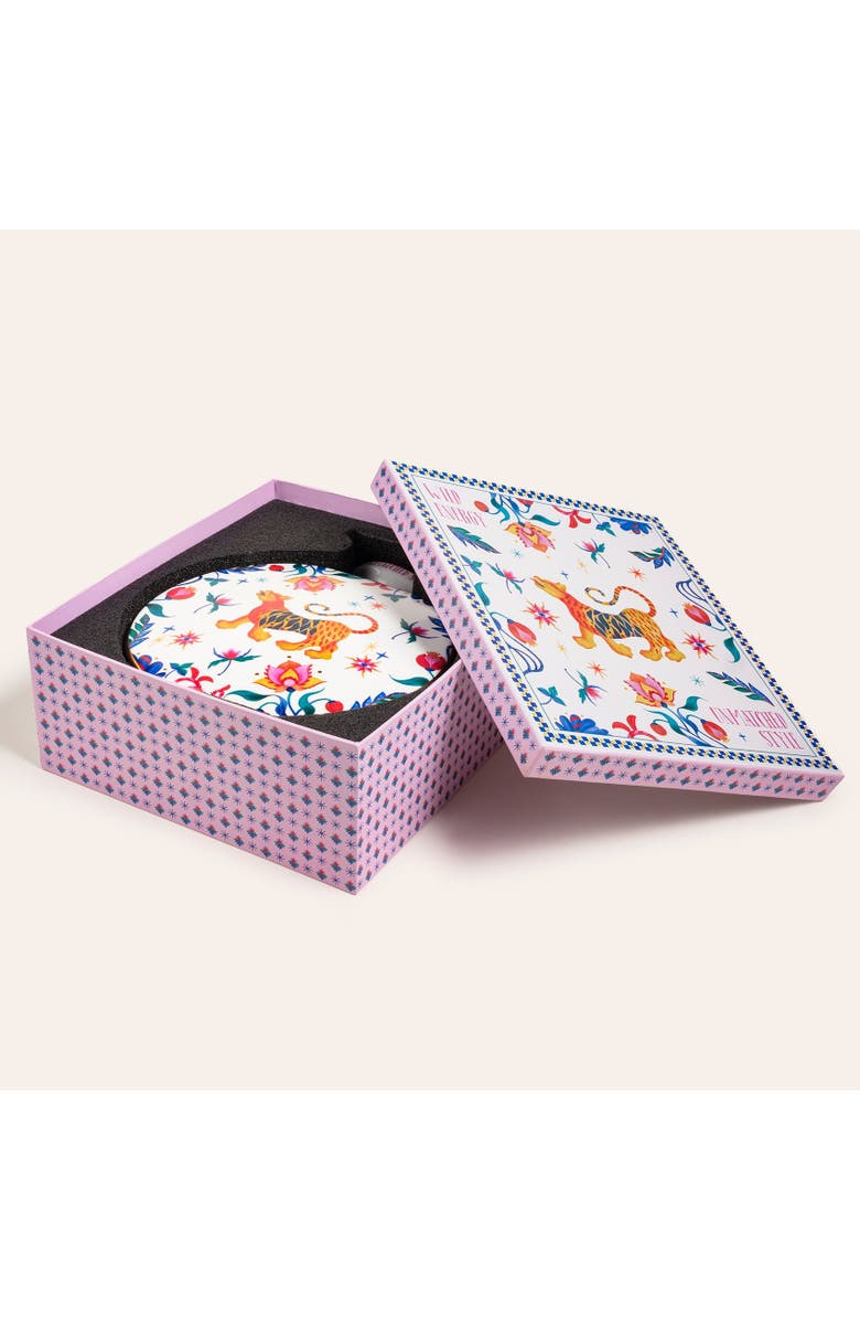 Zsa Zsa Zsu Shekou Porcelain Decorative Object 118 Oz., Alternate, color, White