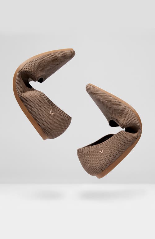 Vivaia Square-toe V-cut Flats