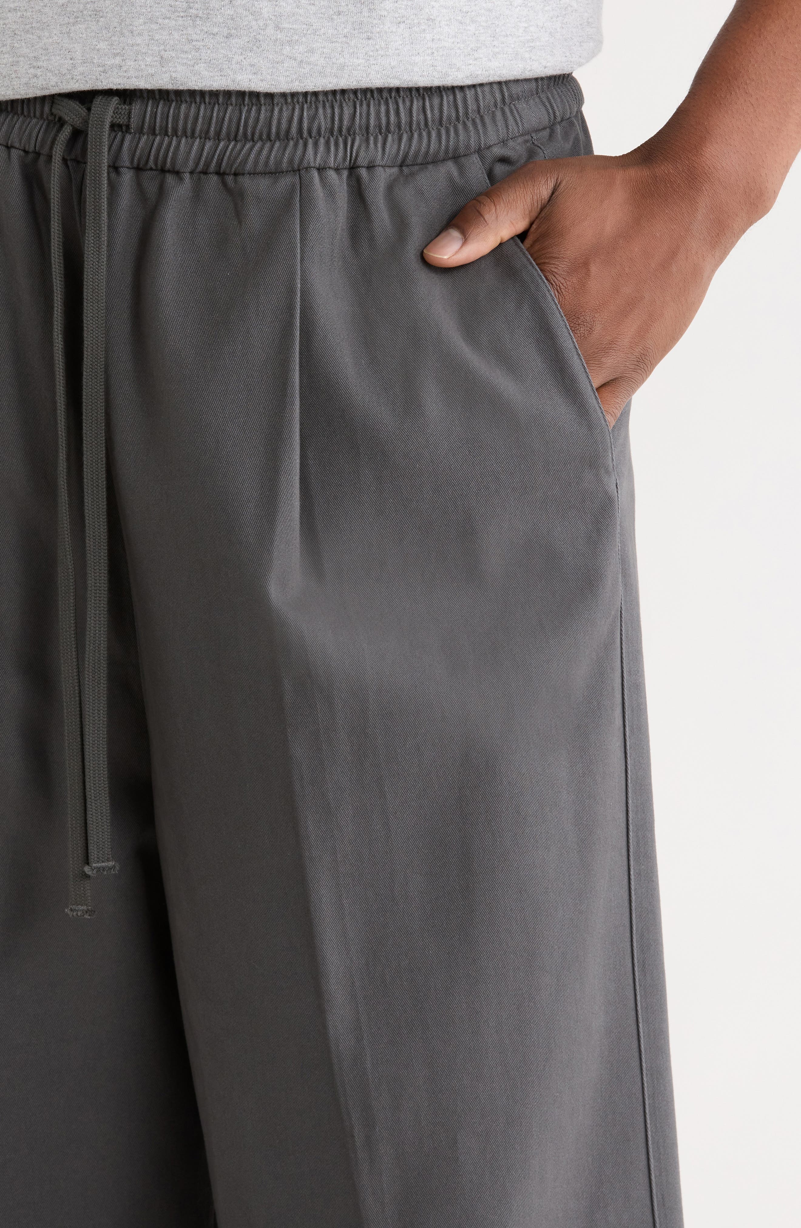 Fear of God Essentials Pleat Front Drawstring Cotton Twill Pants
