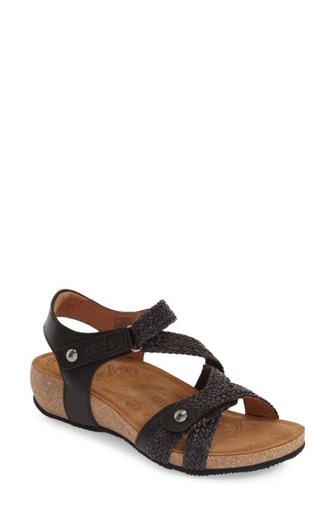 'Trulie' Wedge Sandal (Women)