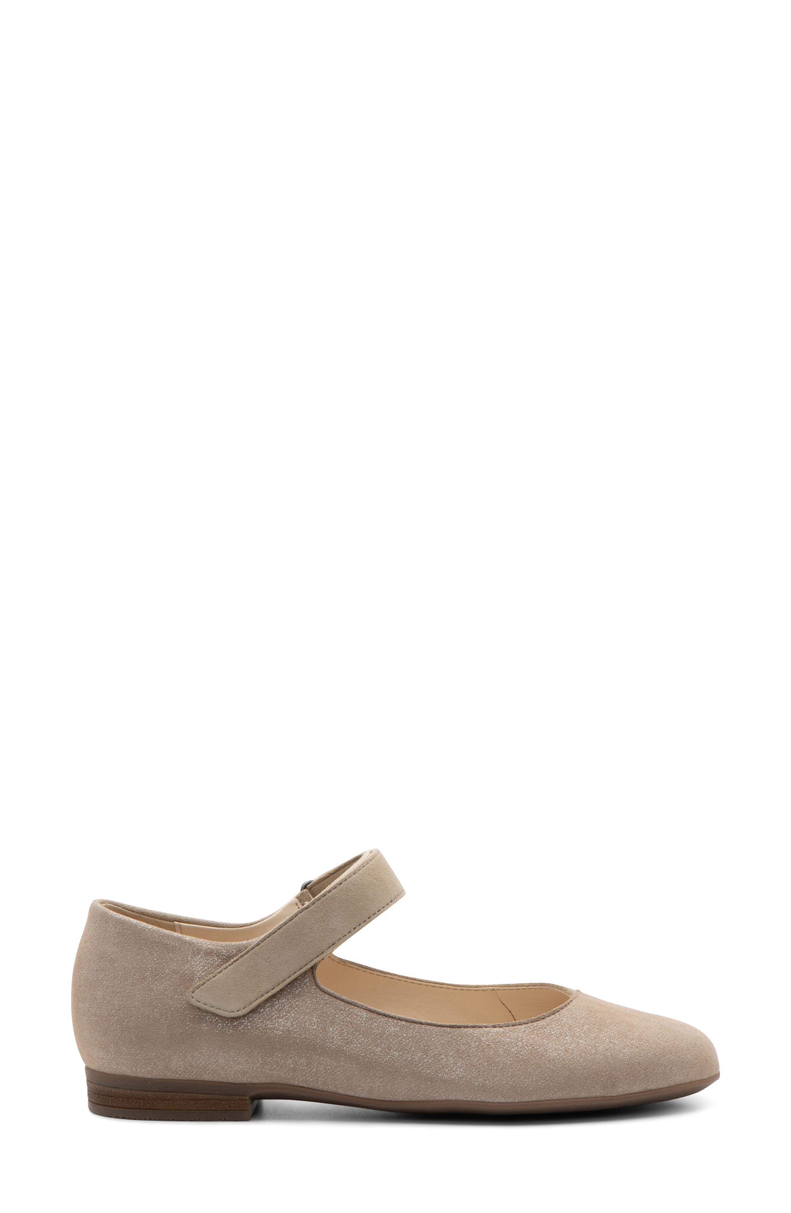 Sienna Flat, Alternate, color, SAND