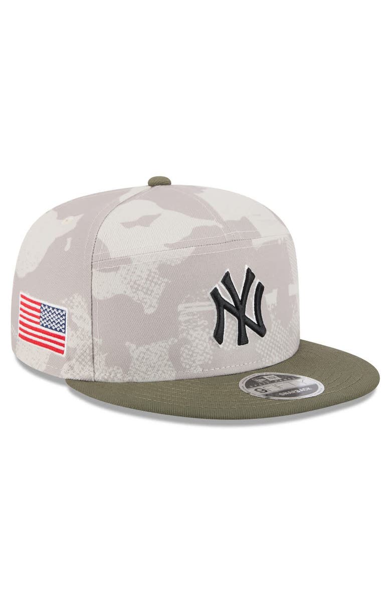 New Era Men's New Era Light Beige/Olive New York Yankees 2025 Armed Forces Day Split Panel 9FIFTY Snapback Hat, Main, color,