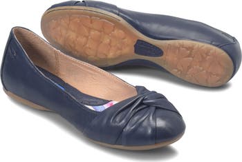 Lilly Twist Pointed Toe Flat