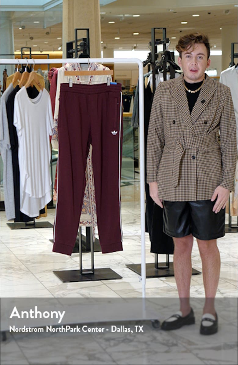 Archive Joggers, sales video thumbnail