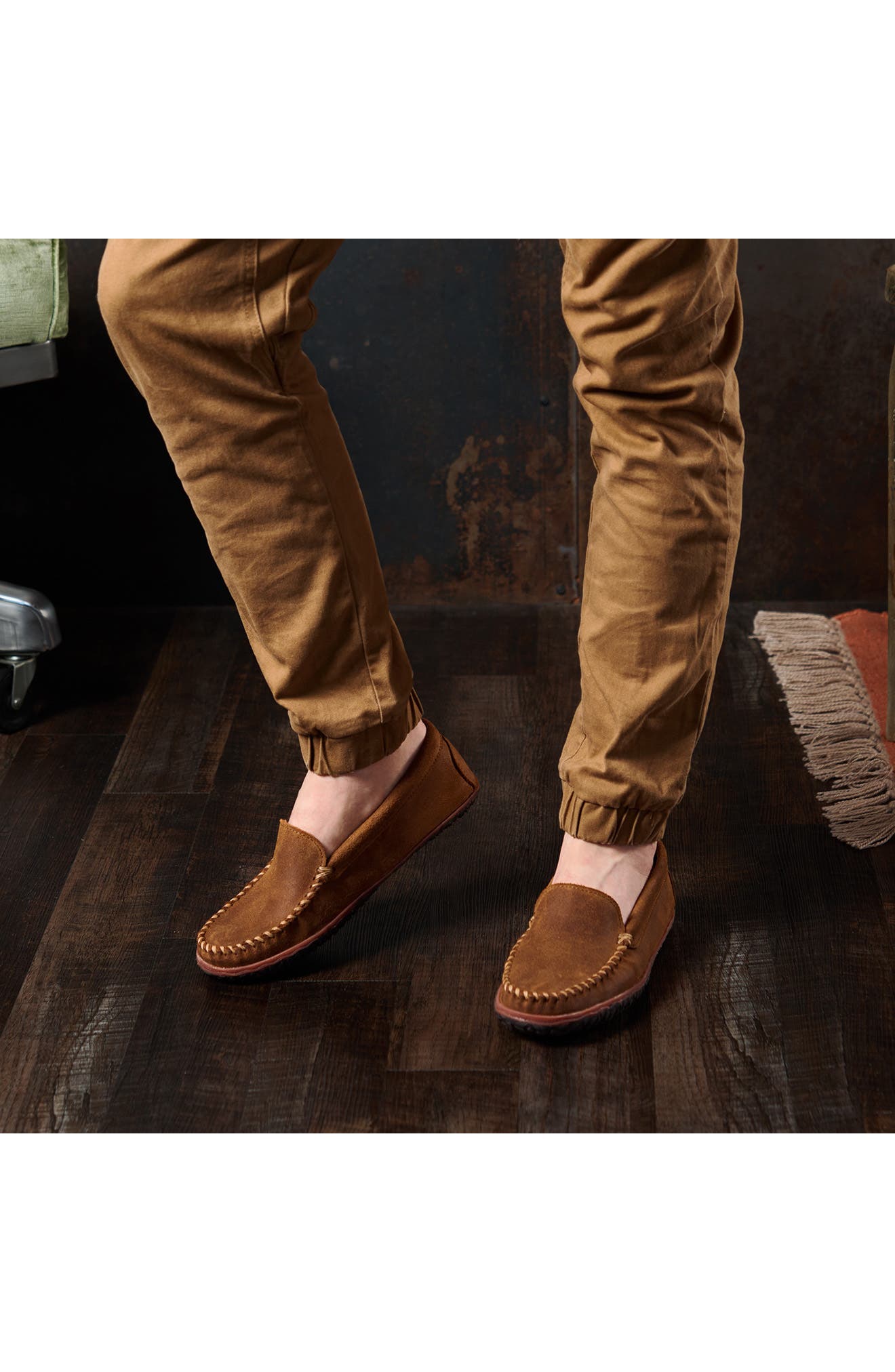 Minnetonka Venetian Tread Loafer, Alternate, color, Brown