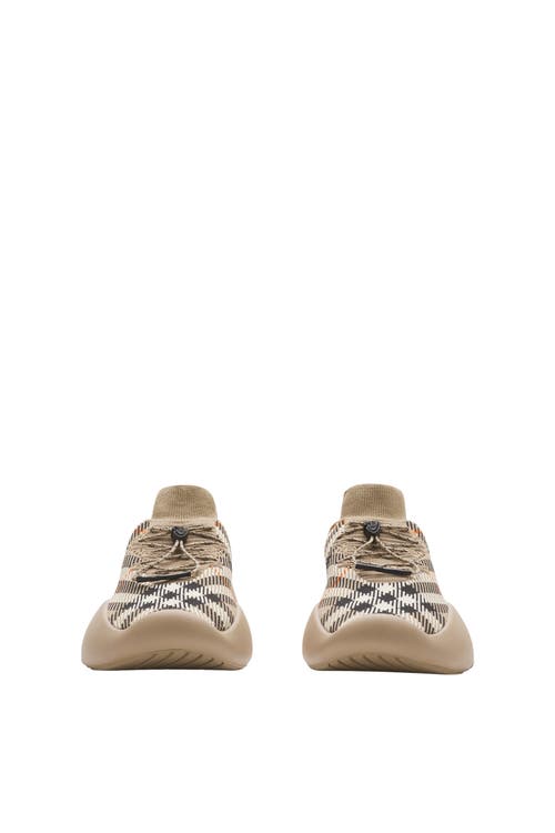 Burberry 'checkered Knit Neptune Sne In Sand