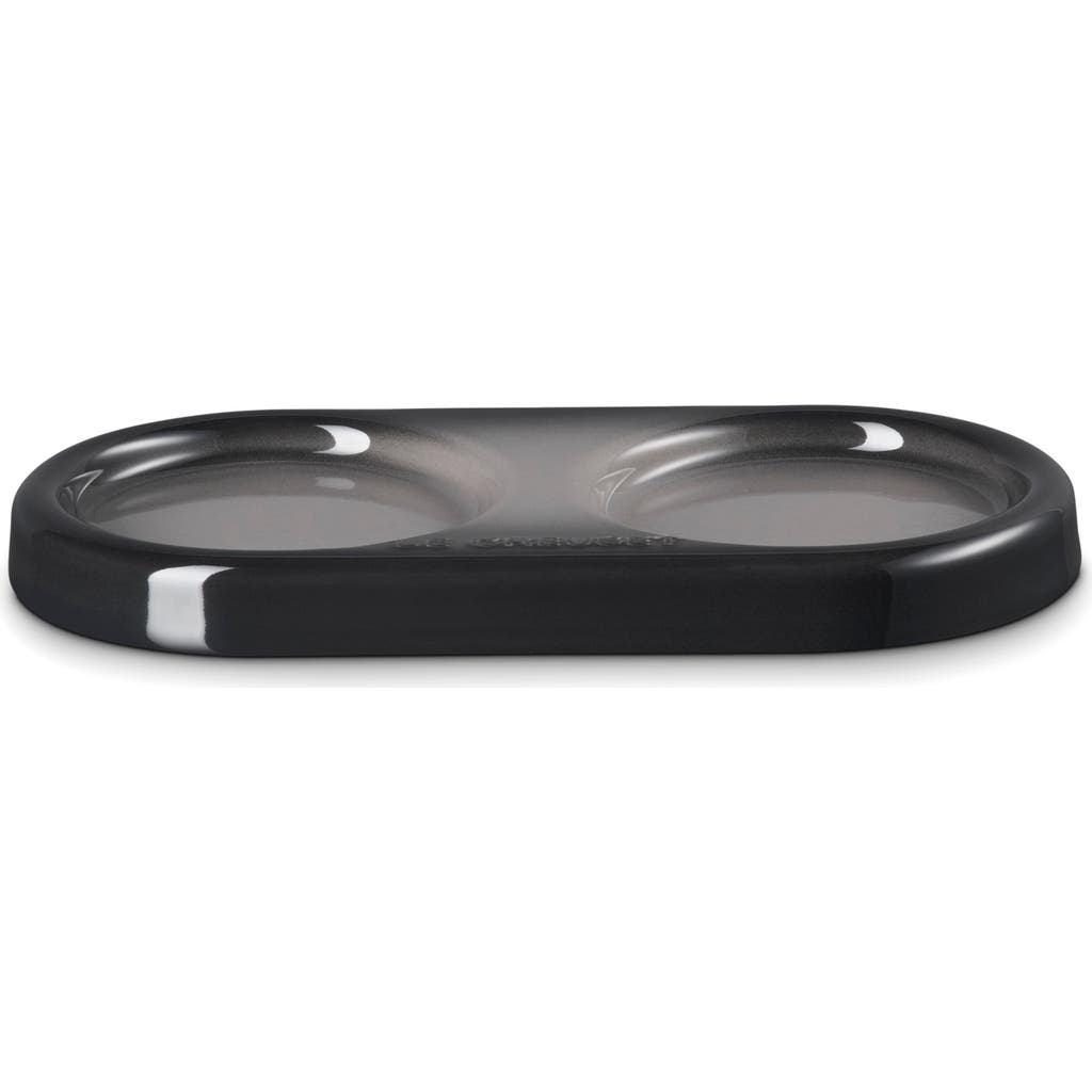 Le Creuset Stoneware Mill Tray In Black