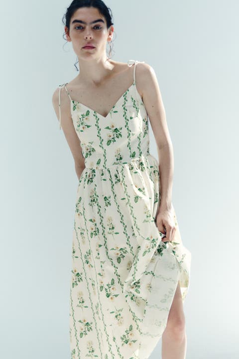Flared-skirt strappy dress