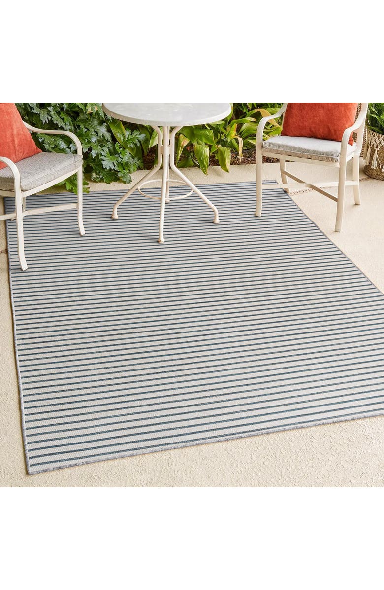 JONATHAN Y Damon Classic Coastal Pinstripe Reversible Machine-Washable Indoor/Outdoor Area Rug, Alternate, color, Navy/Cream