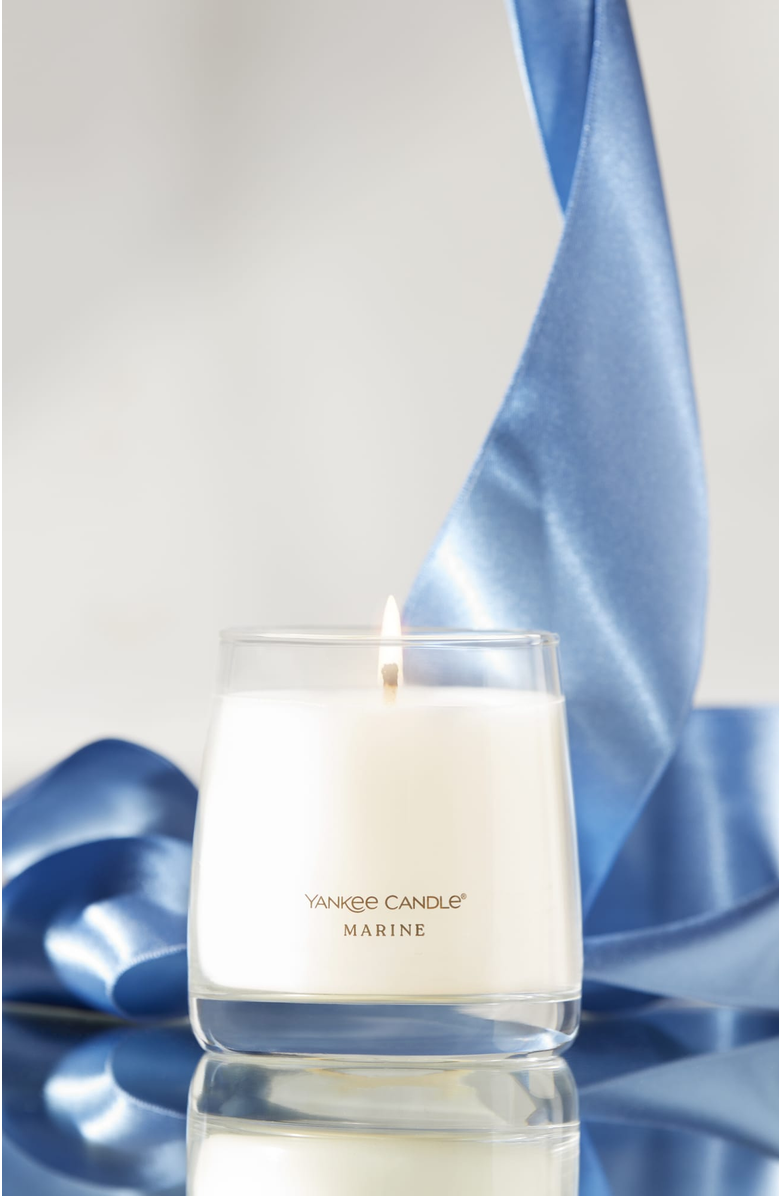 YANKEE CANDLE Marine Premium Scented Candle, Alternate, color, White