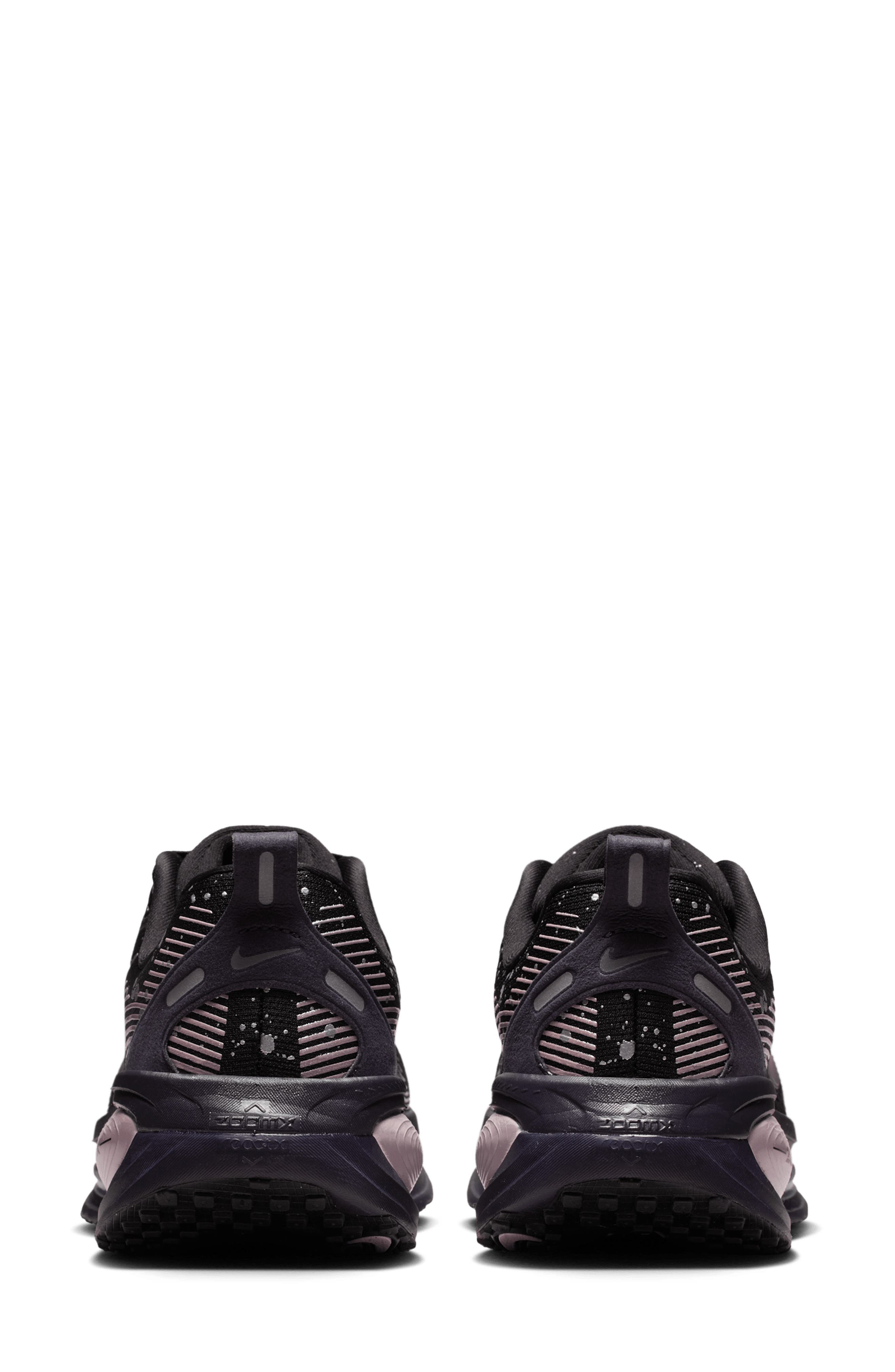 Nike Vomero 18 SE Running Shoe, Alternate, color, 