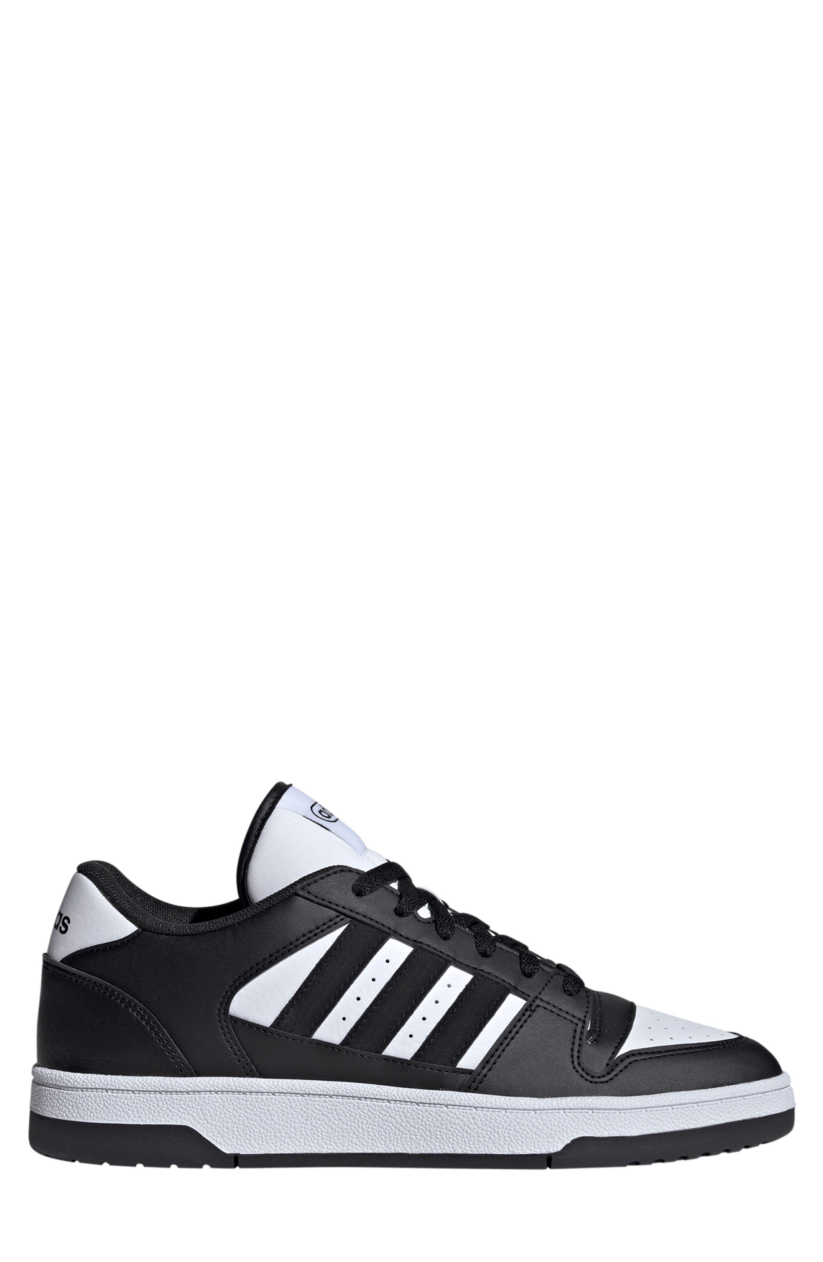 adidas Turnaround Sneaker, Alternate, color, 