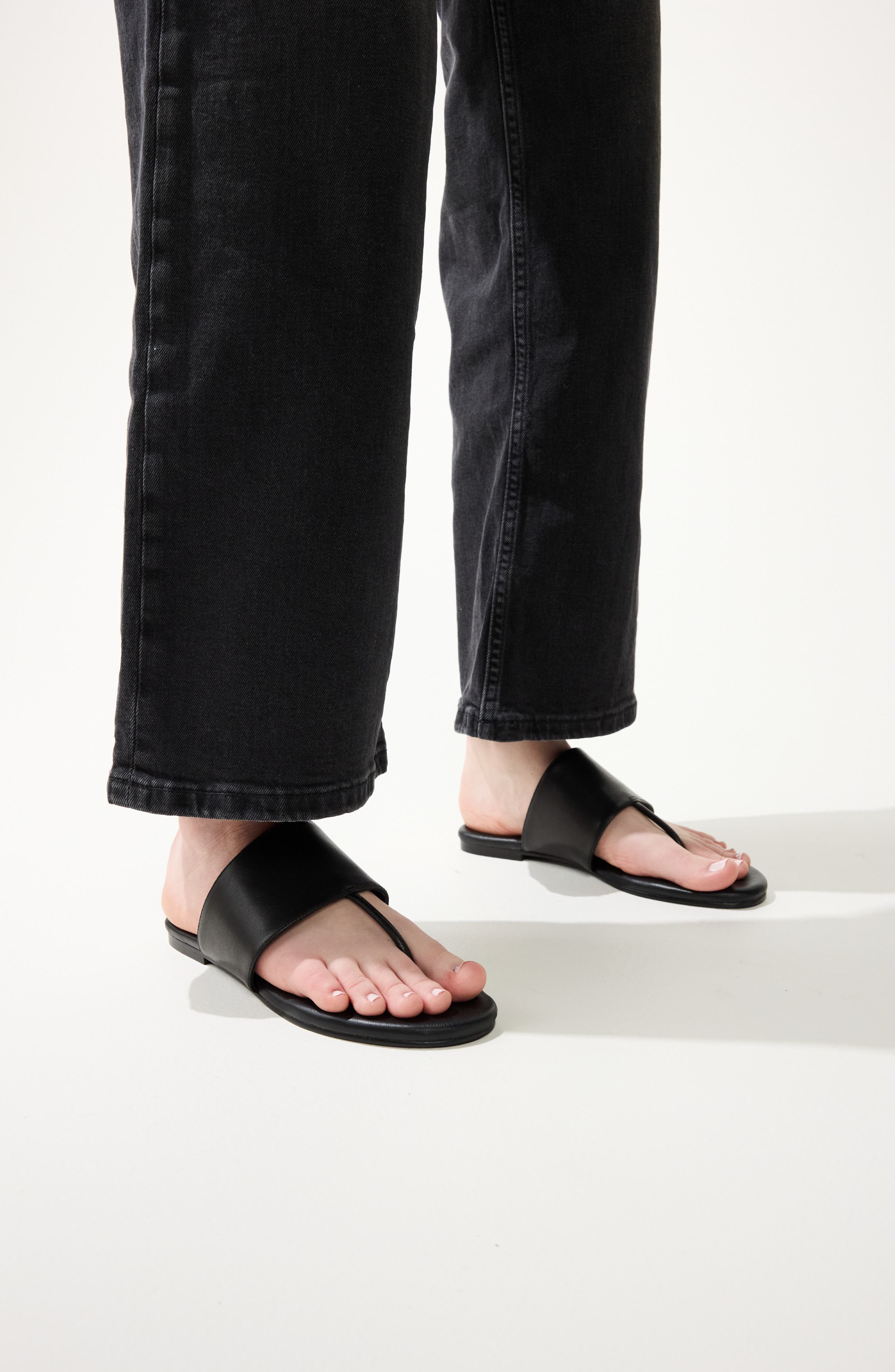 Yosi Samra Ella Flip Flop, Alternate, color, Black